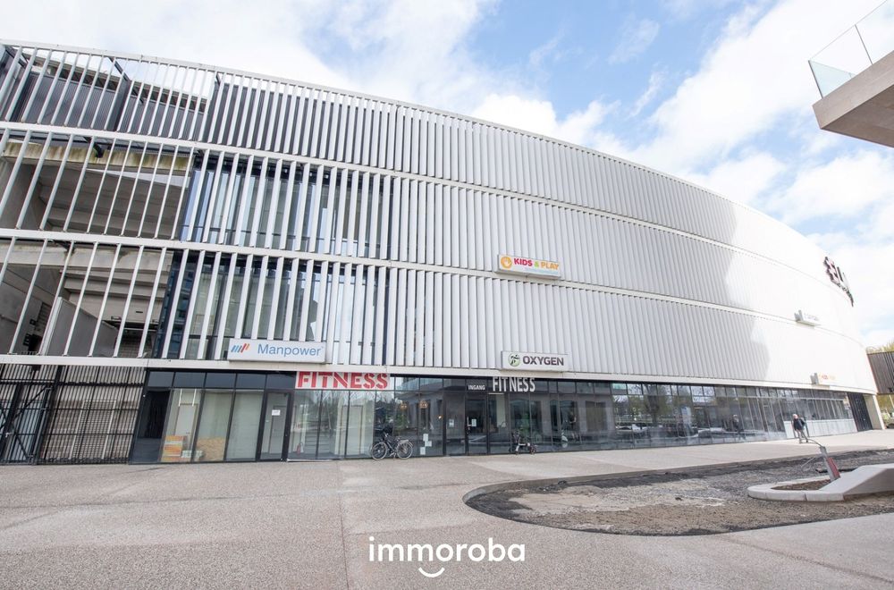 Vastgoedfoto van onroerend goed 7812723, Instapklare kantoorruimte TE HUUR in de Elindus-arena te Waregem!