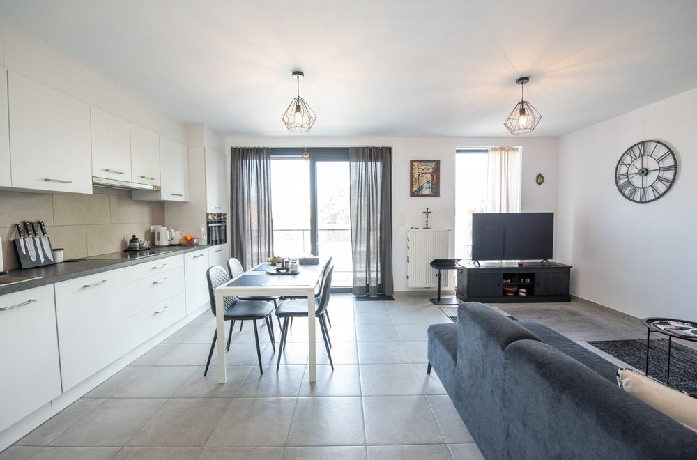 Vastgoedfoto van Recent 2-slaapkamerappartement TE KOOP nabij centrum Waregem en Park Baron Casier!