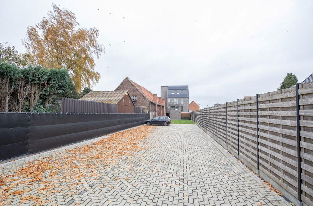 Vastgoedfoto van onroerend goed 8782328, Parkeerplaatsen te huur in centrum Zulte.