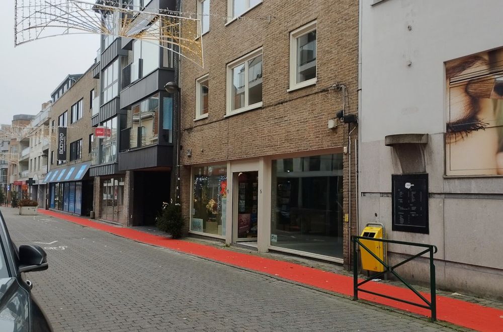 Vastgoedfoto van Winkelruimte te huur op TOP locatie te Waregem!